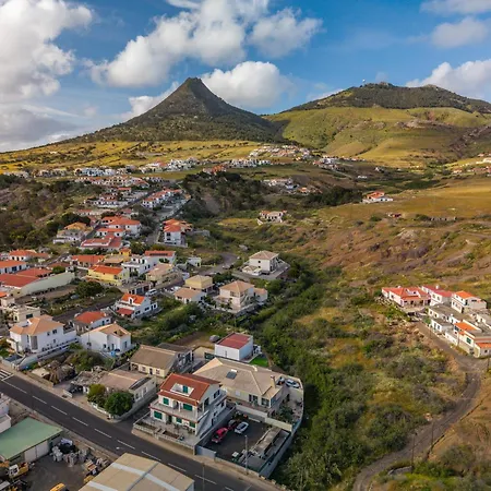 Simoes By Madeira